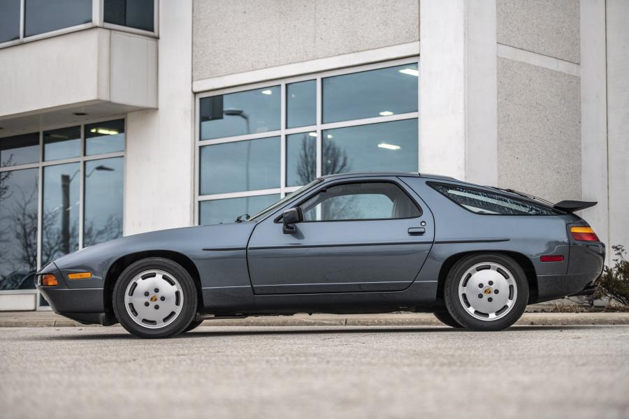  Porsche 928 S4 1988 года  (фото 9 из 70)